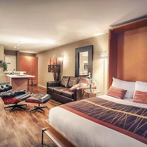 Hotel Nuvo For ***